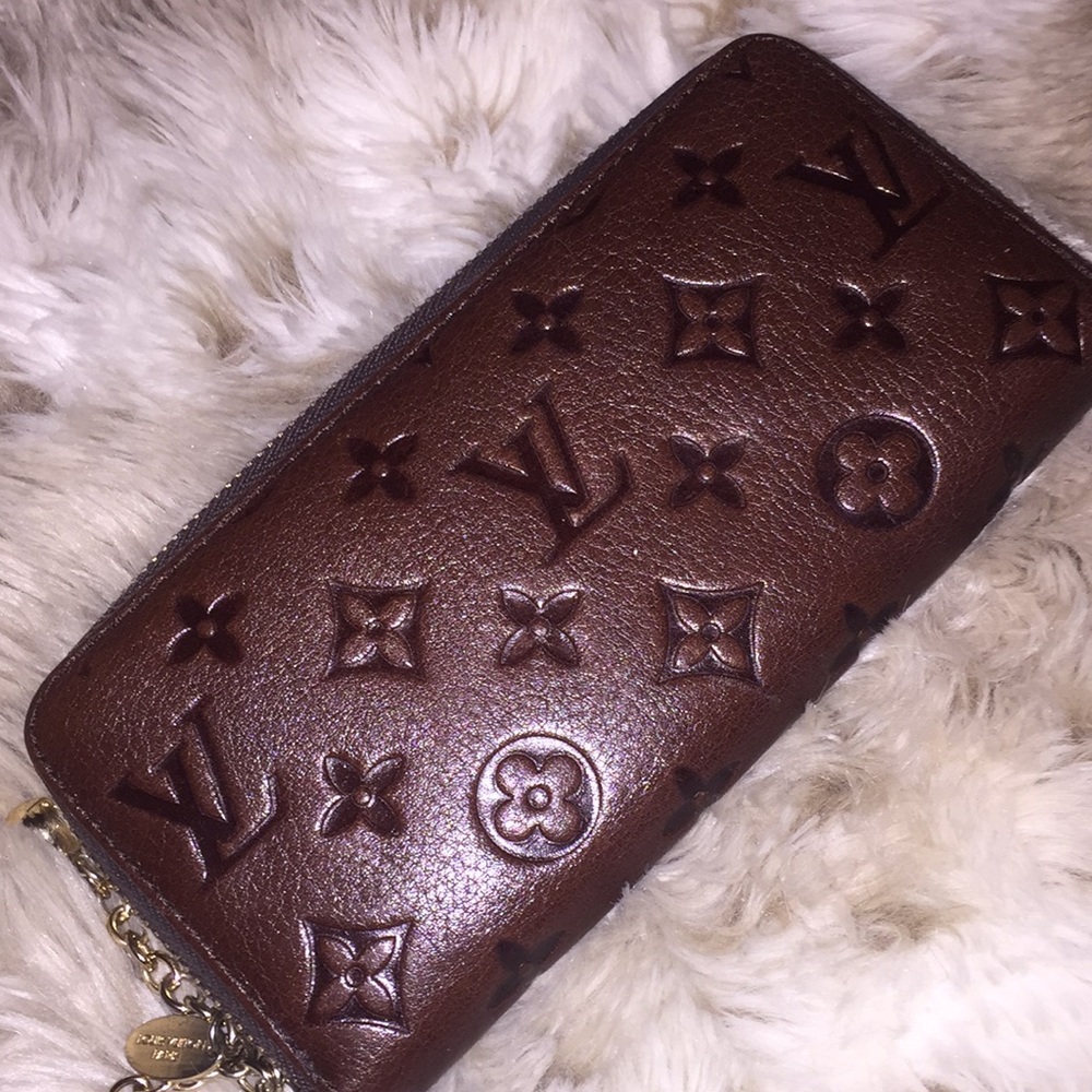 Faux Louis Vuitton Long Wallet
